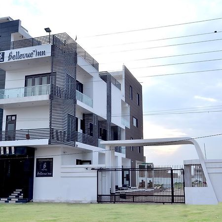 Hotel Bellevue Inn Gangānagar Екстериор снимка