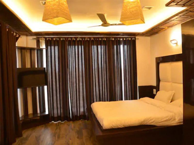 Hotel Bellevue Inn Gangānagar Екстериор снимка