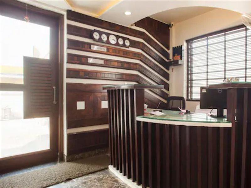 Hotel Bellevue Inn Gangānagar Екстериор снимка