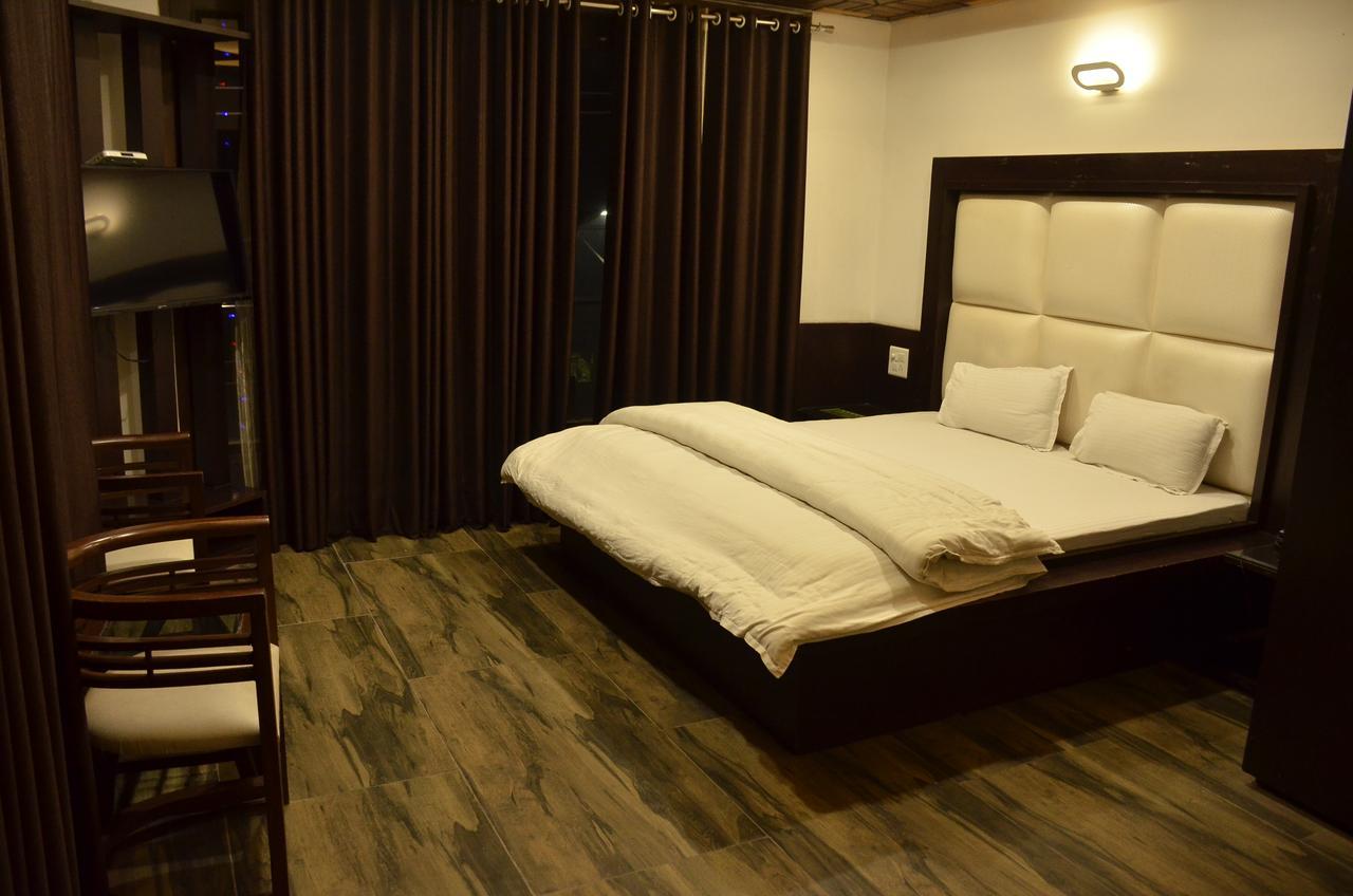 Hotel Bellevue Inn Gangānagar Екстериор снимка